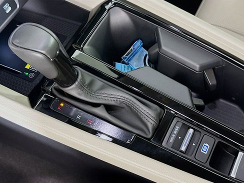 Certified 2025 Honda Accord EX-L image 19