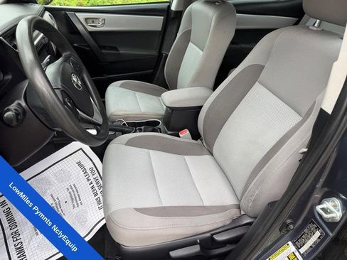 Used 2018 Toyota Corolla LE FWD image 16