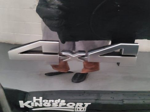 Used 2024 Toyota Tacoma TRD Off-Road image 43