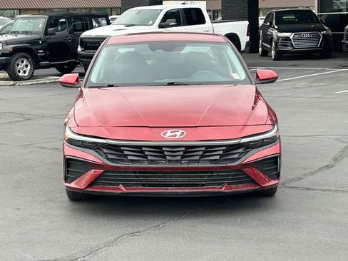 Used 2024 Hyundai Elantra SEL FWD image 9