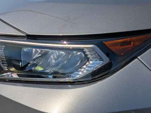 Used 2021 Toyota RAV4 XLE Premium image 9