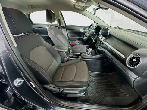 Used 2024 Kia Forte LXS w/ LXS Technology Package image 29