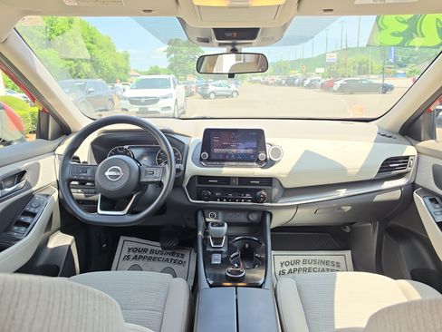 Used 2023 Nissan Rogue SV AWD/4WD image 15