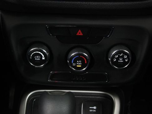 Used 2018 Jeep Compass Sport FWD image 21
