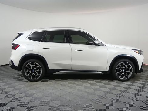 Used 2024 BMW X1 xDrive28i w/ Premium Package AWD/4WD image 2