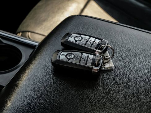 Used 2017 Ford F250 Lariat w/ Lariat Ultimate Package image 64