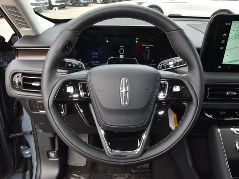 New 2026 Lincoln Aviator Reserve w/ Jet Appearance Package RWD image 24