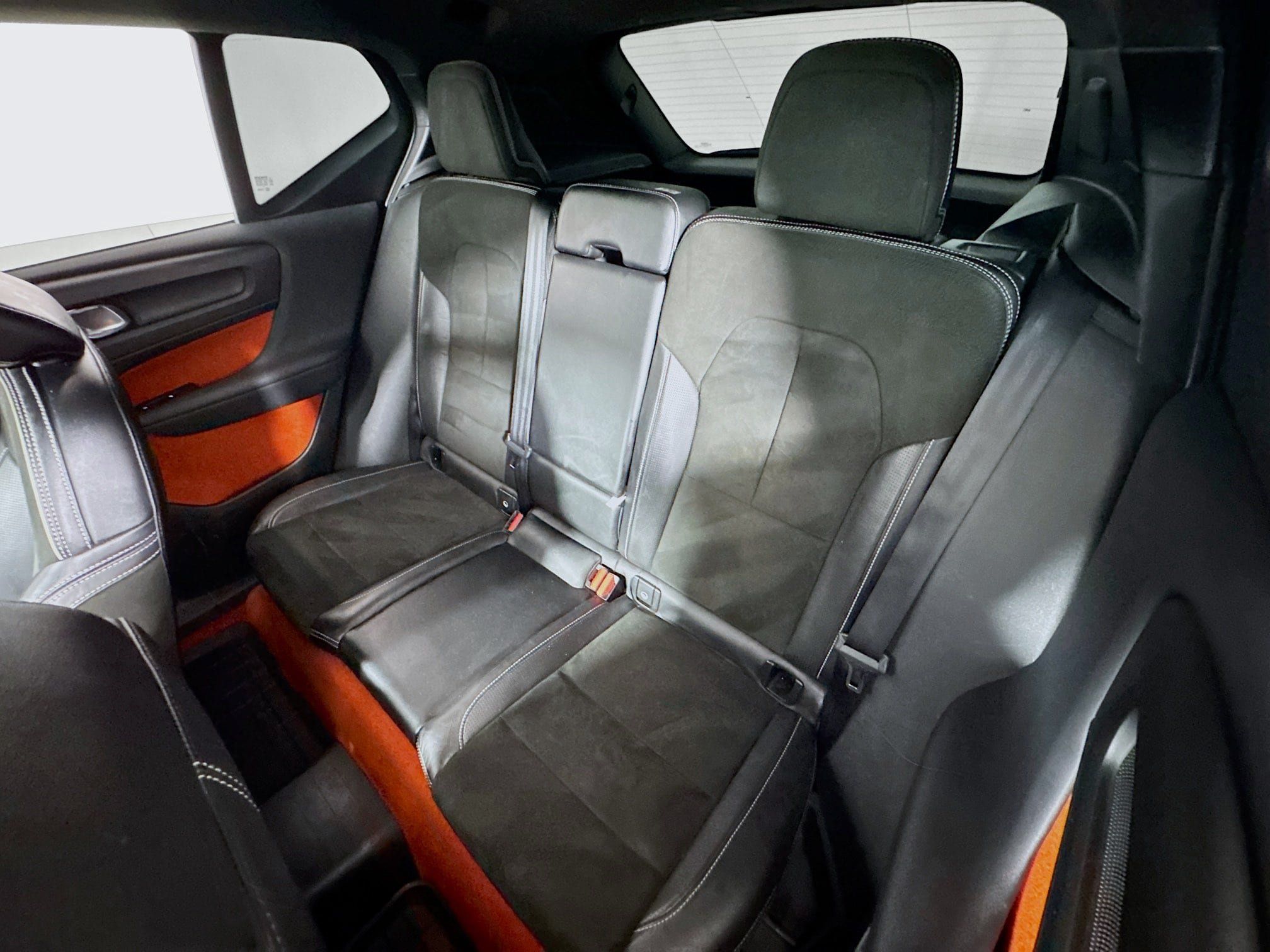Used 2019 Volvo XC40 T5 R-Design AWD/4WD image 23