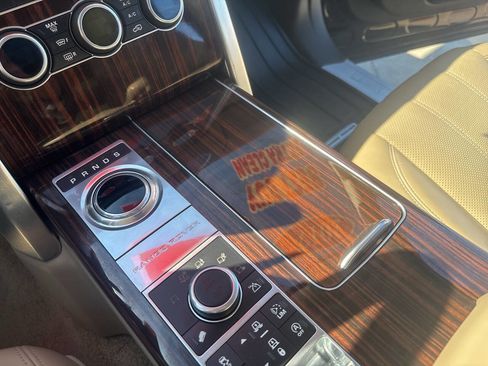 Used 2017 Land Rover Range Rover HSE image 69