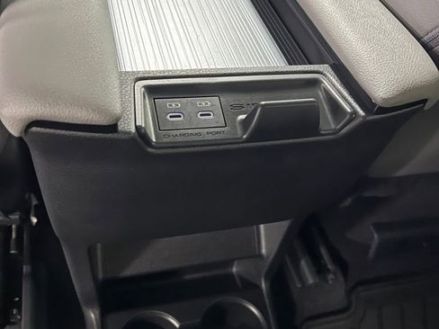 Used 2025 Toyota Sienna XLE w/ XLE Plus Package AWD/4WD image 19