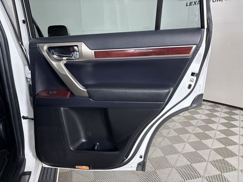 Used 2017 Lexus GX 460 Premium AWD/4WD image 27