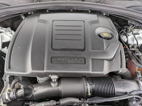 Used 2021 Jaguar F-PACE S image 22