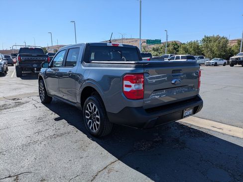 Used 2022 Ford Maverick Lariat FWD image 6