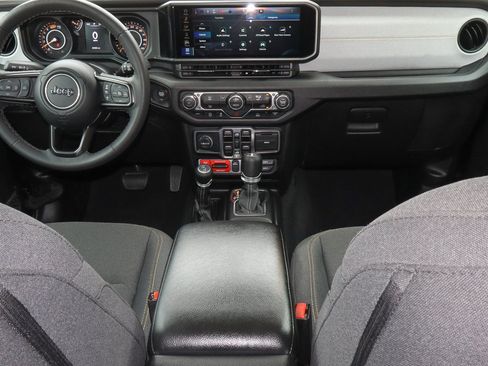 Used 2025 Jeep Wrangler Unlimited Sport AWD/4WD image 10