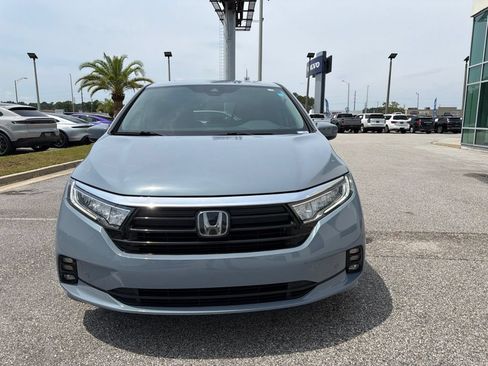 Used 2023 Honda Odyssey Elite image 3
