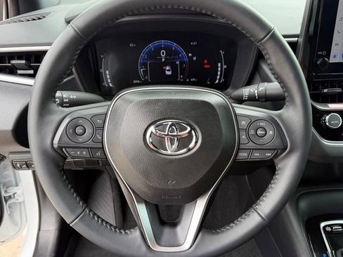 Used 2026 Toyota Corolla SE image 13