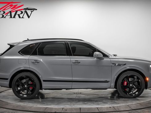 Used 2022 Bentley Bentayga image 6
