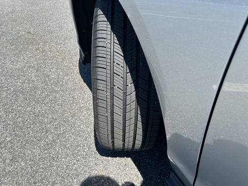 Used 2024 Honda Accord EX image 24