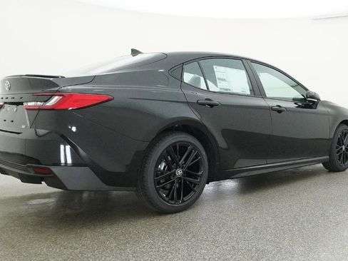 Used 2026 Toyota Camry SE image 28