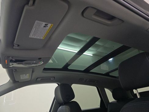 Used 2023 Audi Q5 2.0T Premium w/ Convenience Package image 8