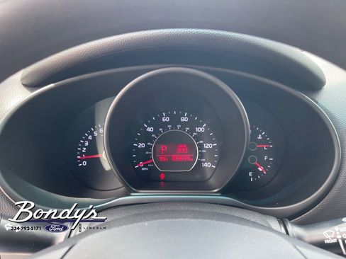 Used 2015 Kia Soul + FWD image 4