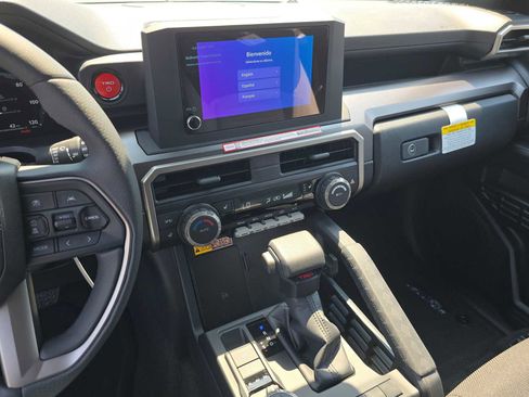 Certified 2025 Toyota 4Runner TRD Off-Road image 41