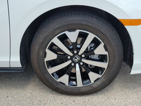 Used 2025 Honda Odyssey EX-L image 12