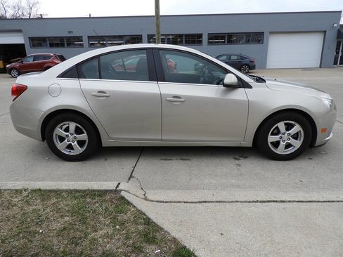 Used 2013 Chevrolet Cruze LT FWD image 11