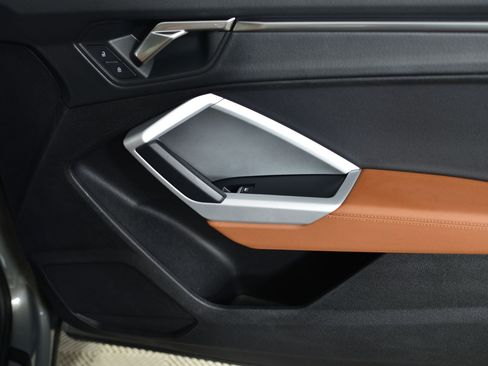 Certified 2023 Audi Q3 2.0T Premium w/ Convenience Package image 11