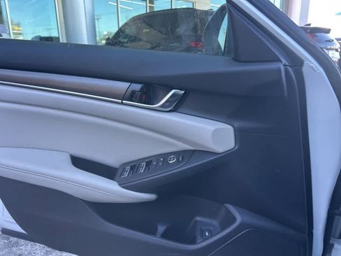 Used 2019 Honda Accord LX image 24
