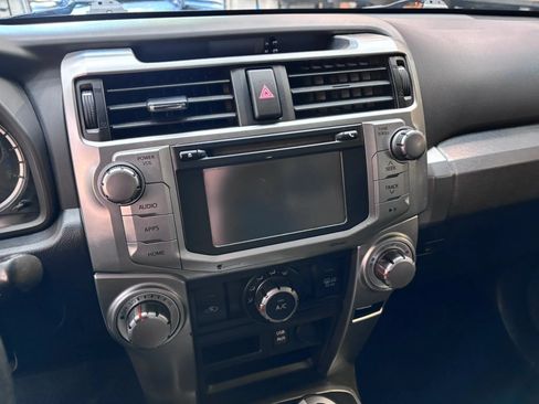 Used 2016 Toyota 4Runner SR5 AWD/4WD image 16