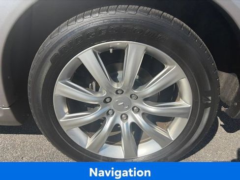 Used 2011 INFINITI QX56 4WD w/ Deluxe Touring Pkg image 14