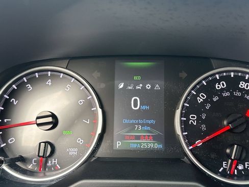 Used 2022 Toyota RAV4 XLE Premium AWD/4WD image 10