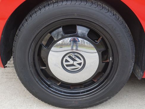 Used 2014 Volkswagen Beetle 2.5 image 11