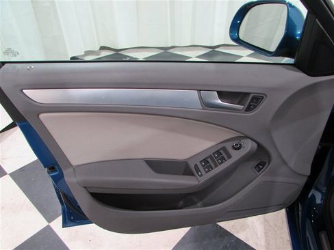 Used 2009 Audi A4 2.0T Premium image 34