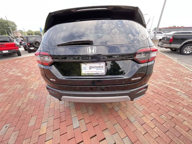 Certified 2025 Honda Pilot Touring image 35