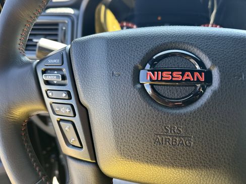 Used 2021 Nissan Titan PRO-4X w/ Pro-4x Convenience Package AWD/4WD image 26