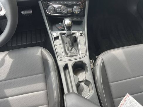 Used 2024 Volkswagen Jetta SE FWD image 28