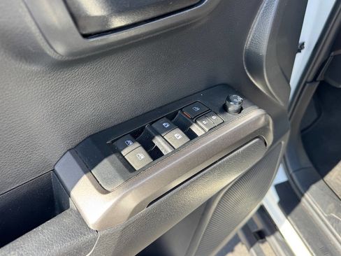 Used 2023 Toyota Tacoma SR5 image 17