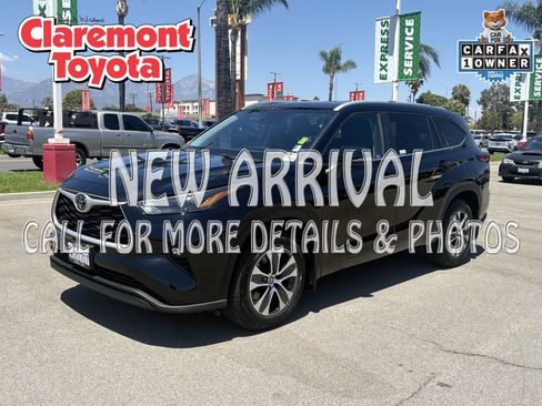 Used 2023 Toyota Highlander XLE FWD image 1