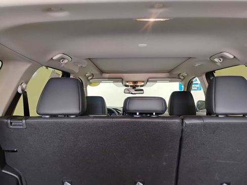 Used 2024 Nissan Rogue Platinum w/ Platinum Premium Package FWD image 11