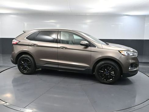 Used 2019 Ford Edge SEL w/ Equipment Group 201A image 3