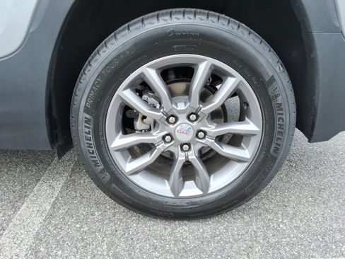 Certified 2024 GMC Terrain SLT w/ Infotainment Package II AWD/4WD image 11