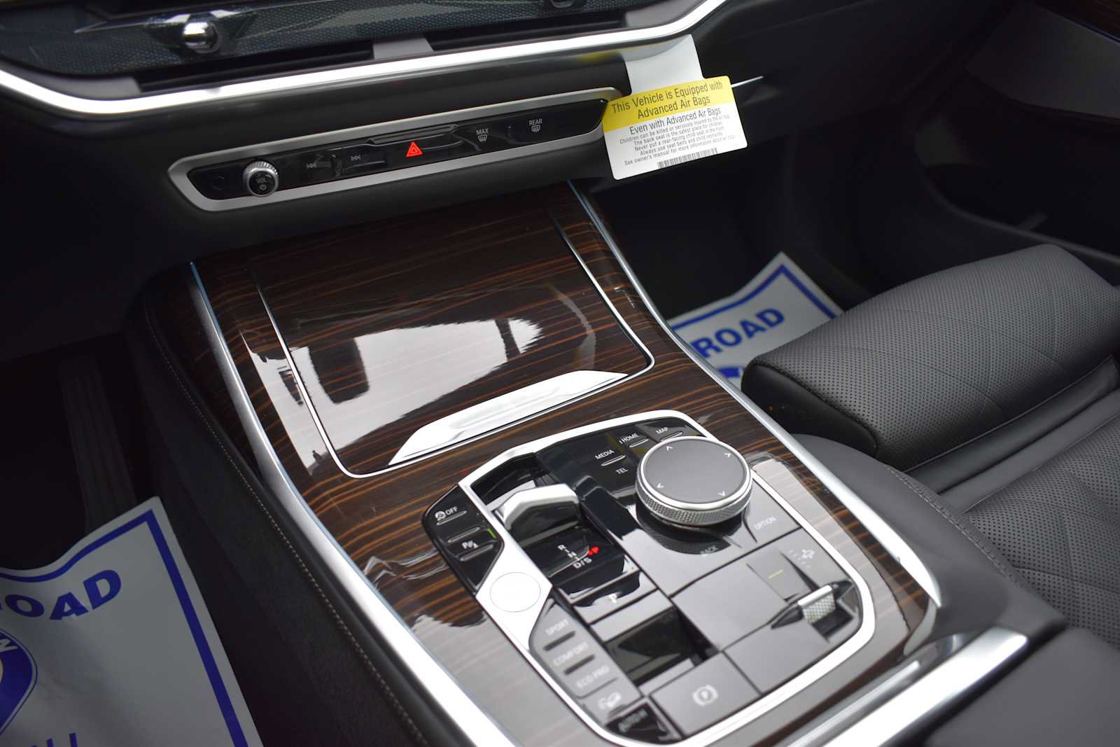 Used 2026 BMW X7 xDrive40i w/ Premium Package AWD/4WD image 30