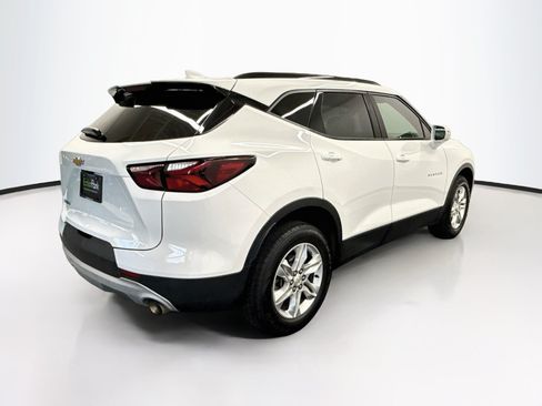 Used 2020 Chevrolet Blazer LT w/ Sound & Technology Package FWD image 9