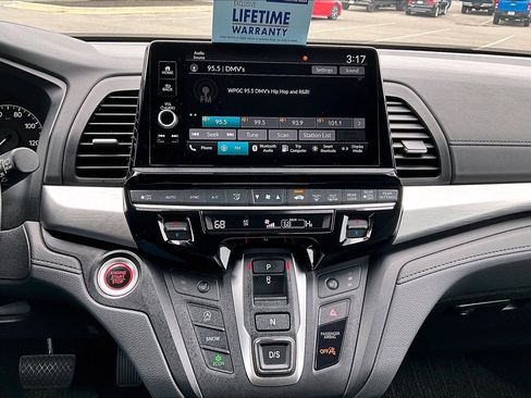 Used 2025 Honda Odyssey EX-L image 15