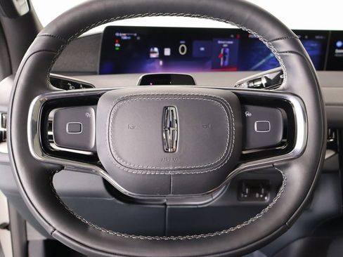 New 2025 Lincoln Navigator Reserve w/ Jet Appearance Package AWD/4WD image 3