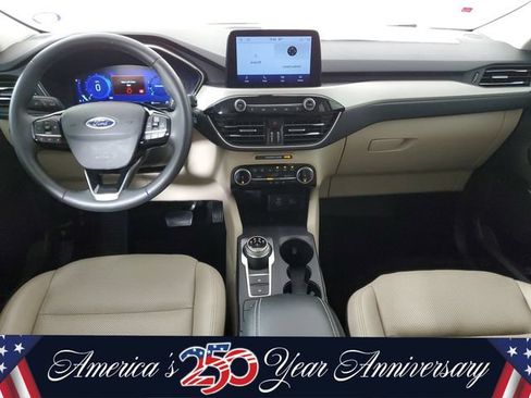 Used 2022 Ford Escape SEL w/ Technology Package FWD image 16