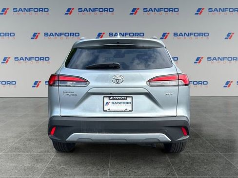 Used 2023 Toyota Corolla Cross XLE FWD image 4