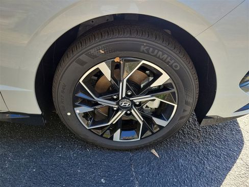 New 2025 Hyundai Sonata SEL image 6